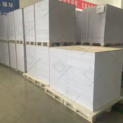 Un buon prezzo. 55 gm-120 gm Carta offset senza legno per la stampa di quaderni bianchi o cremosi in linea