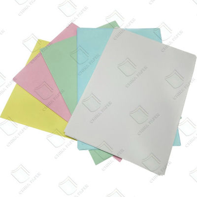 Bom preço. 100% Papel sem Carbono de Pulpa de Madeira Papel NCR 45-80gm Superfície lisa para receção de fatura on-line